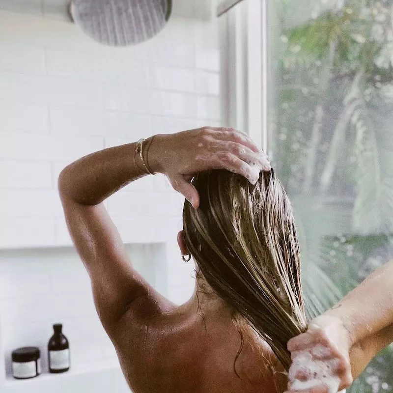 How to Treat Oily Dandruff Switch Shampoos