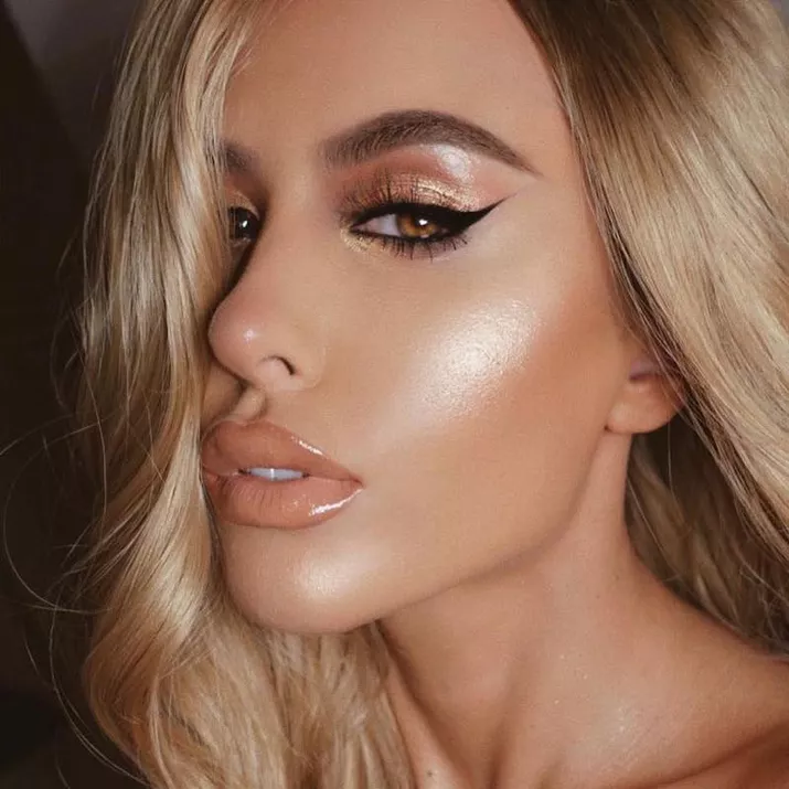 Holiday Makeup Looks Highlighted Amrezy