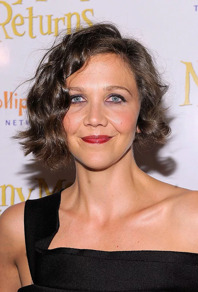 Maggie Gyllenhaal inverted, tousled bob