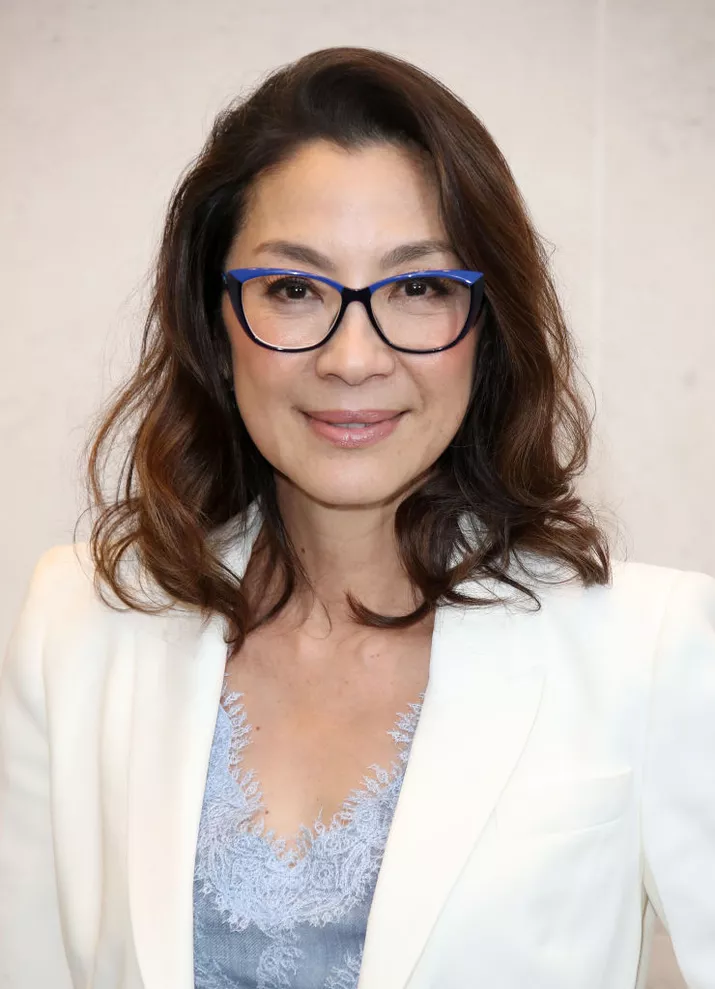 Michelle Yeoh loose wave lob