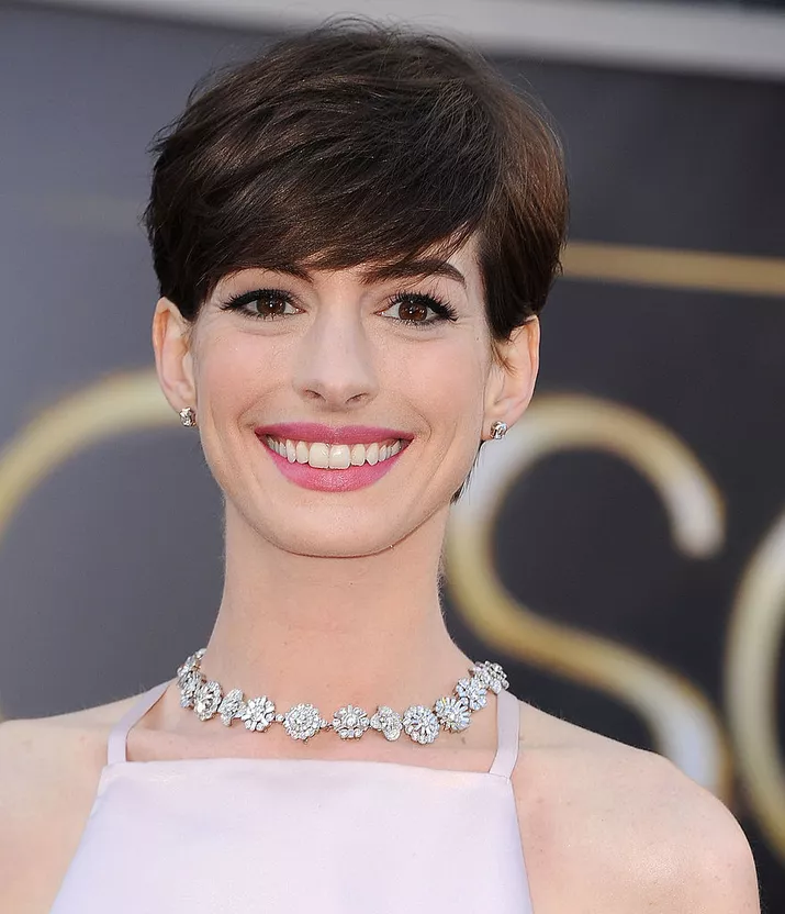 Anne Hathway pixie cut with feathered bangs