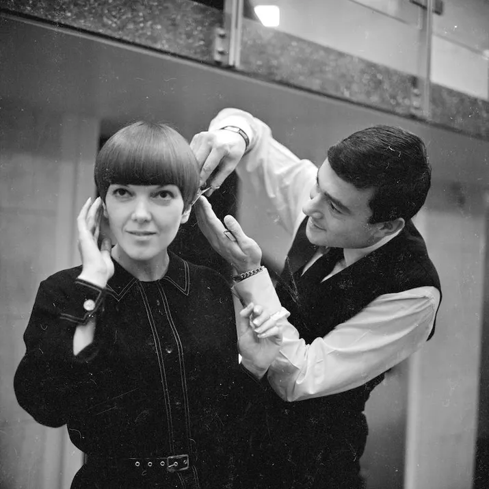 Vidal Sassoon styles Mary Quant's hair in a wedge haircut