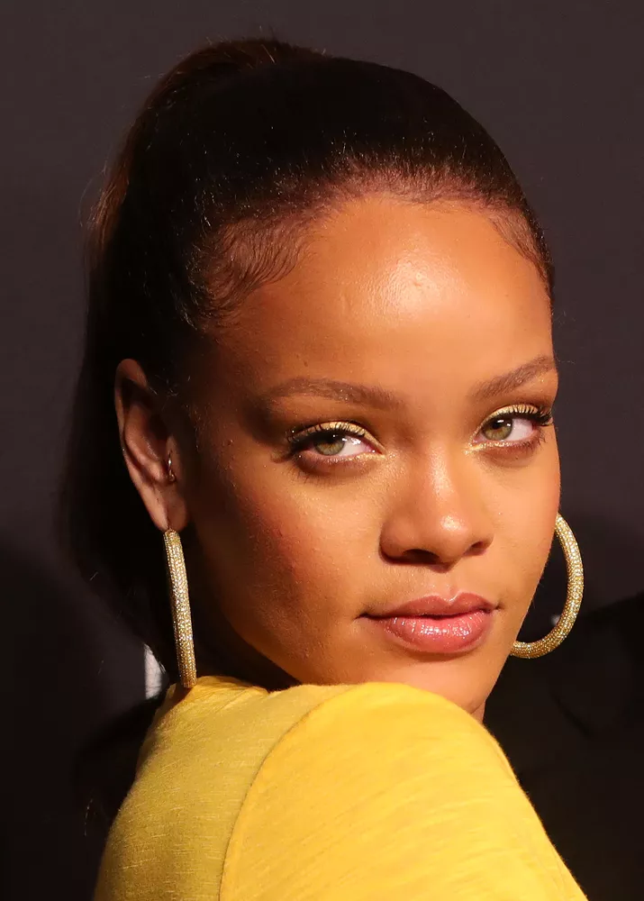 Rihanna natural makeup