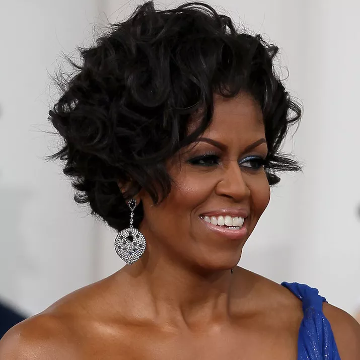 Michelle Obama wears a curly wedge haircut to a state dinner