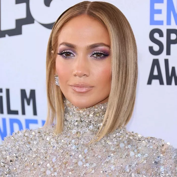 Jennifer Lopez Sleek Bob