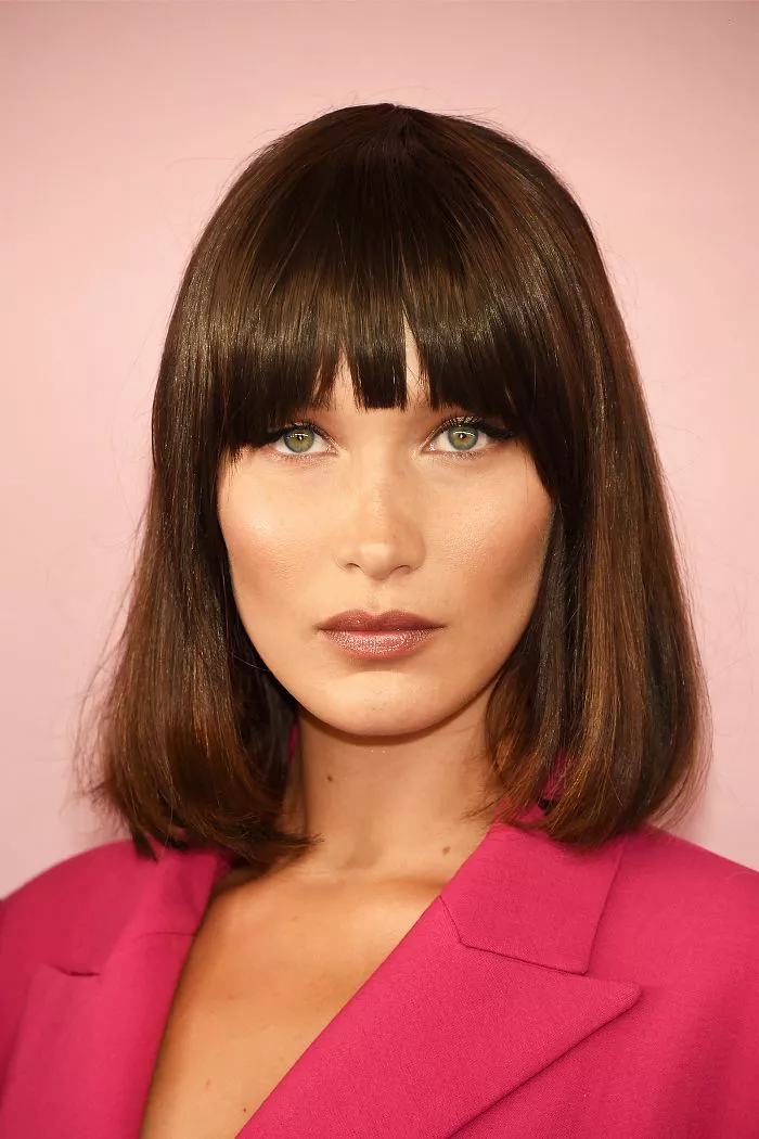Fringes: Bella Hadid With Smooth Hair and Fringe