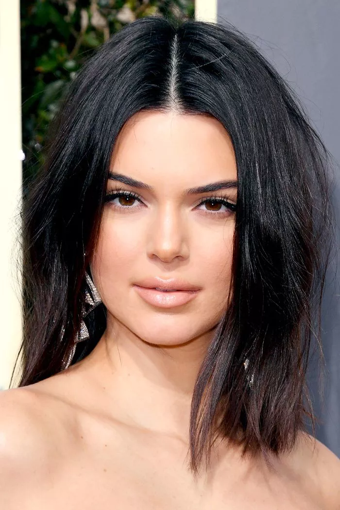 Kendall Jenner blunt midlength cut with slight wave
