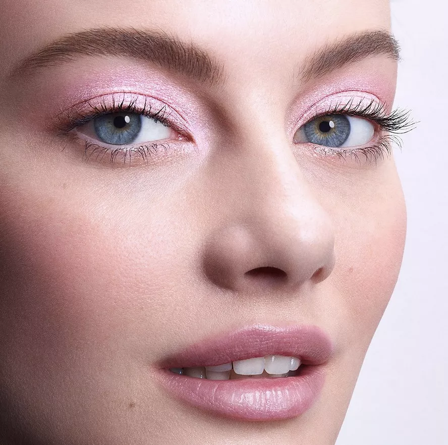 shimmery pink makeup look