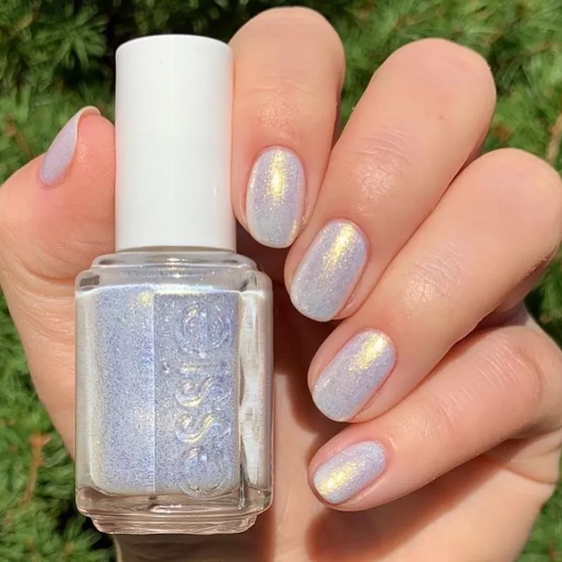 Iridescent silver shimmer manicure
