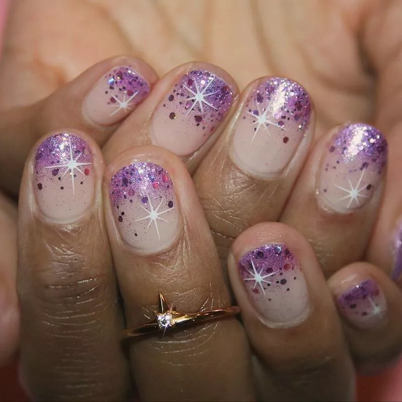 Purple to neutral glitter ombre nails