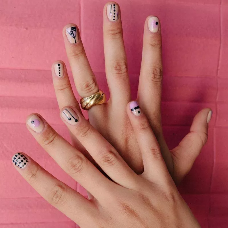 Nails with abstract dots