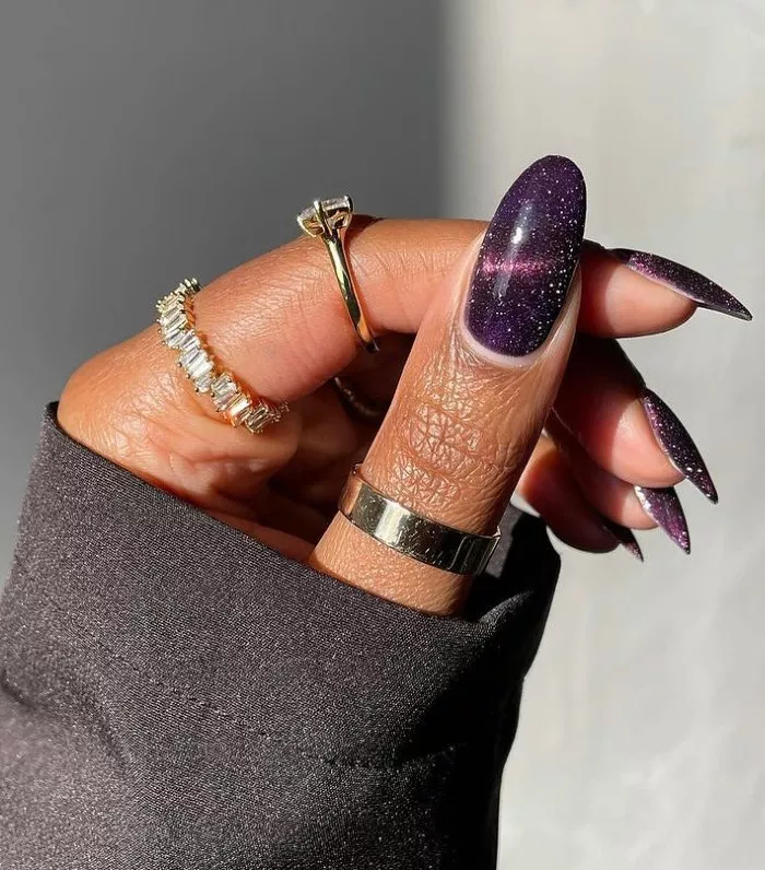 Purple cat eye nails