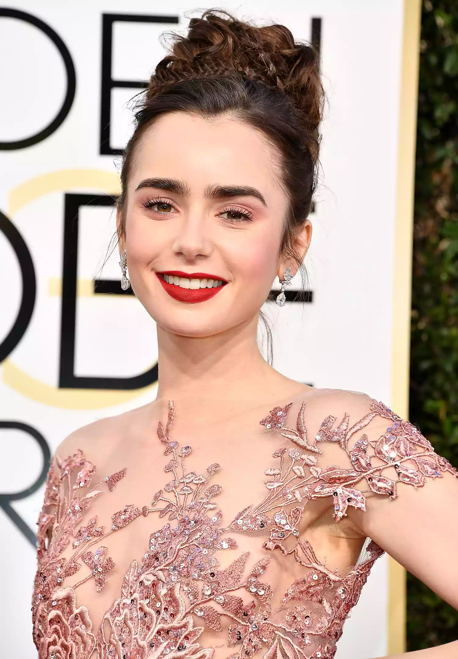 74th Annual Golden Globe Awards - Arrivals, Lilly Collins