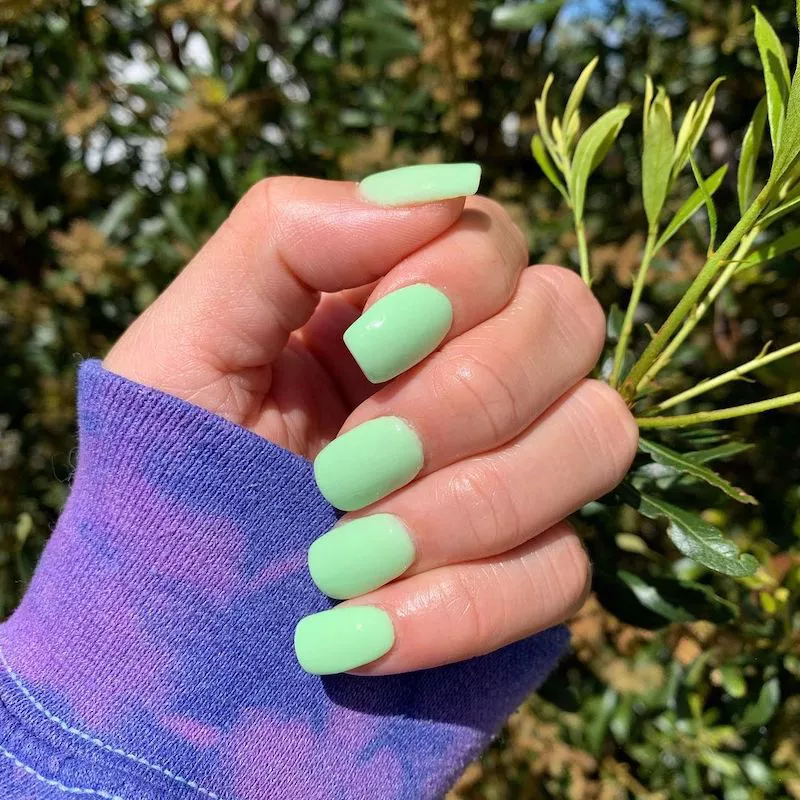 Mint green dip powder nails