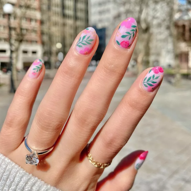 Short floral almond nails