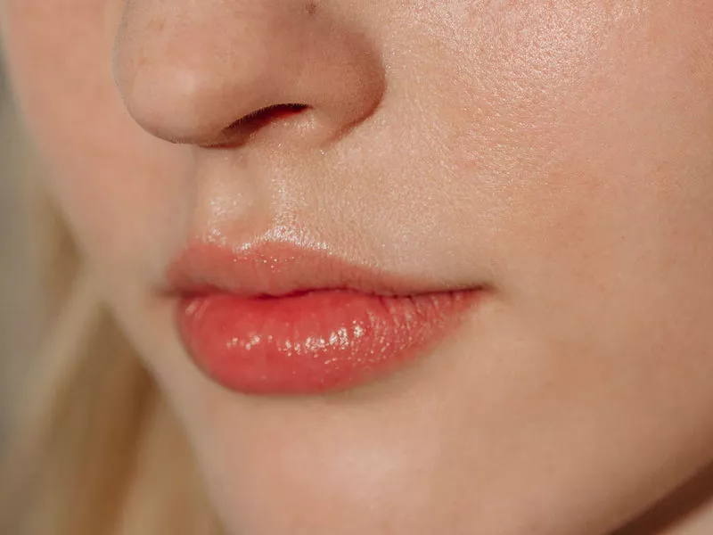 Natural Ways to Plump Lips