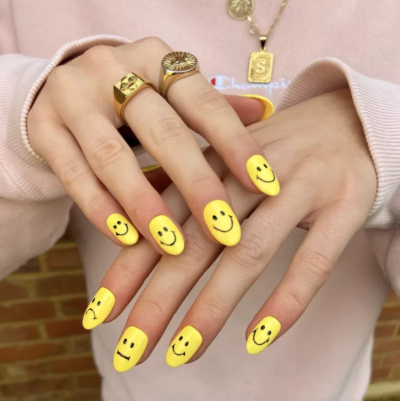 smiley face nail design