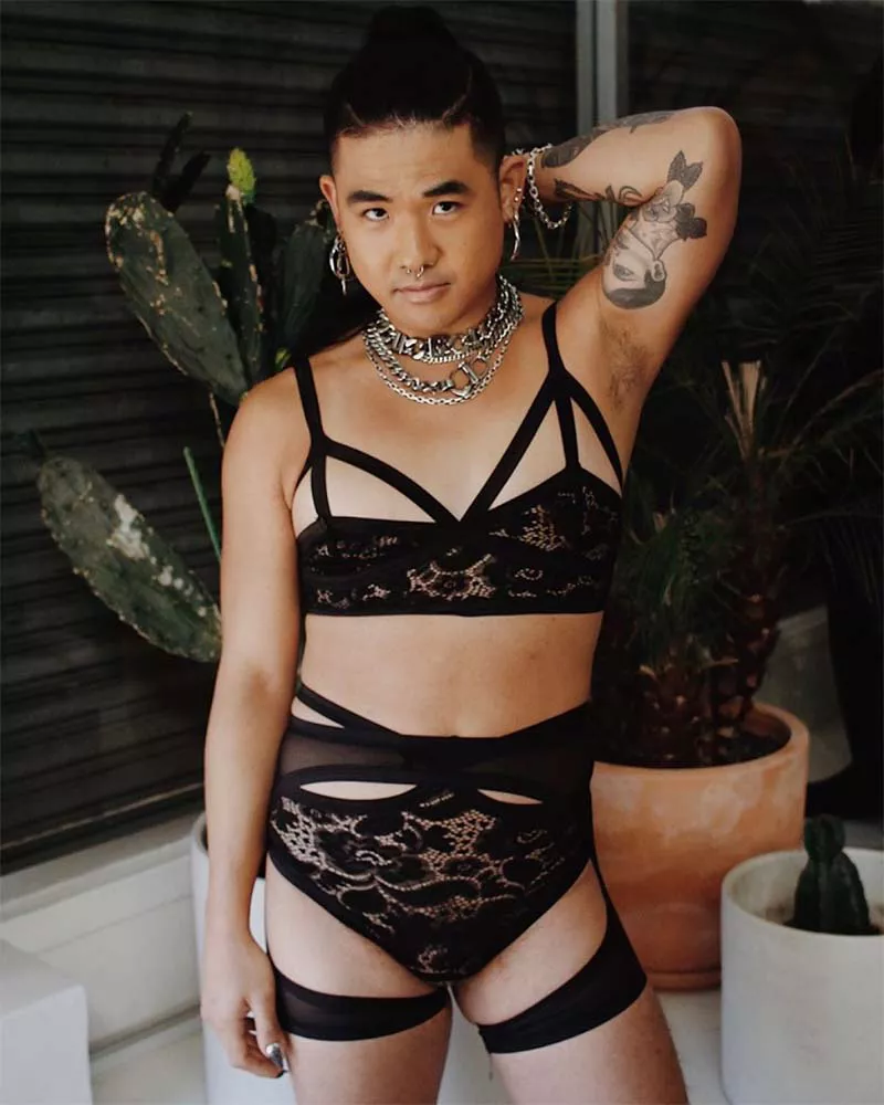 Model wearing black lingerie set from Cantiq
