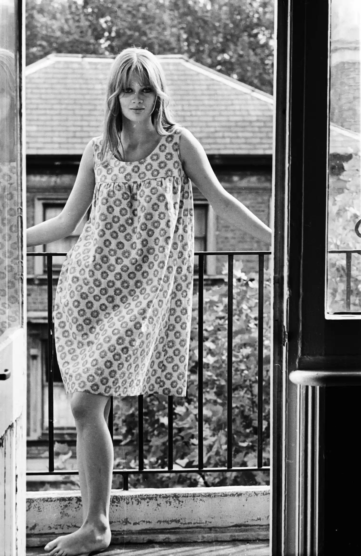 '60s Fashion Shift Dress on Celia Hammond