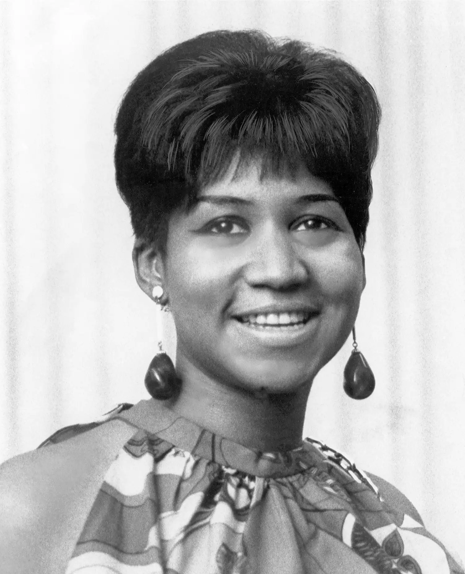 '60s Fashion Bold Earrings on Aretha Franklin